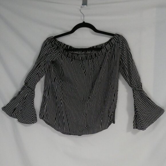 STREETWEAR SOCIETY | medium | Black and White Off The Shoulder Shirt - Picture 2 of 16